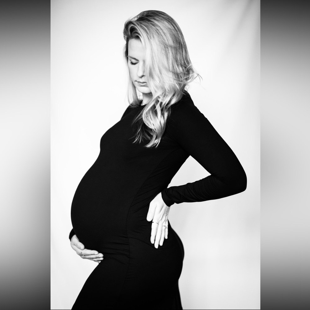 Maternity photoshoot dress - black